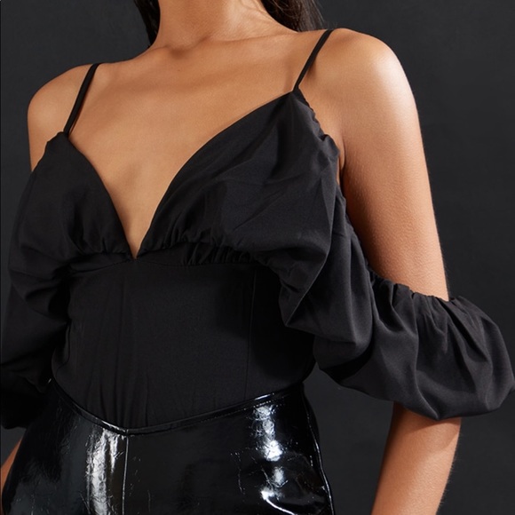 Flouncy Off-Shoulder Bodysuit - Picture 5 of 6